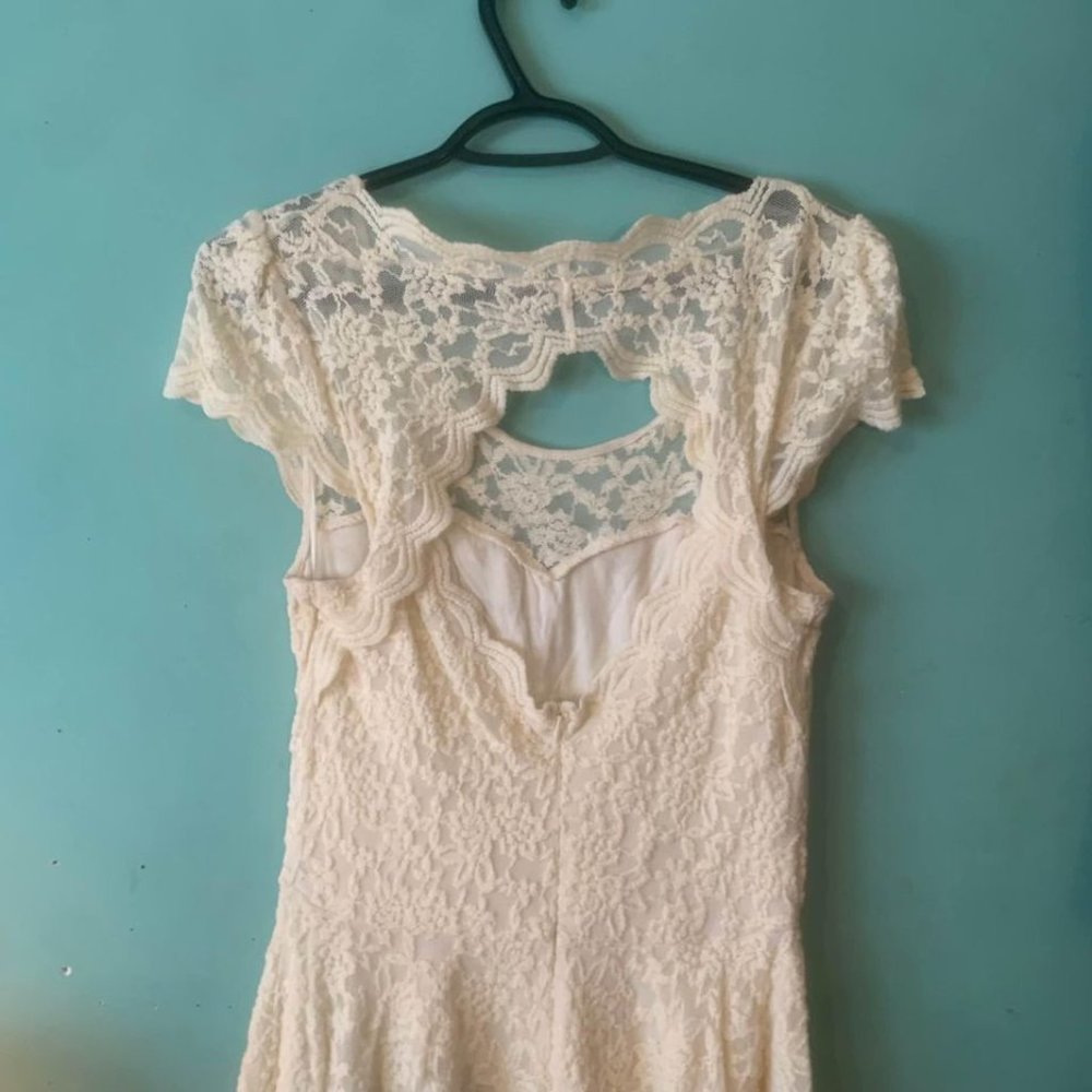 LACE GUESS DRESS - Picture 4 of 5